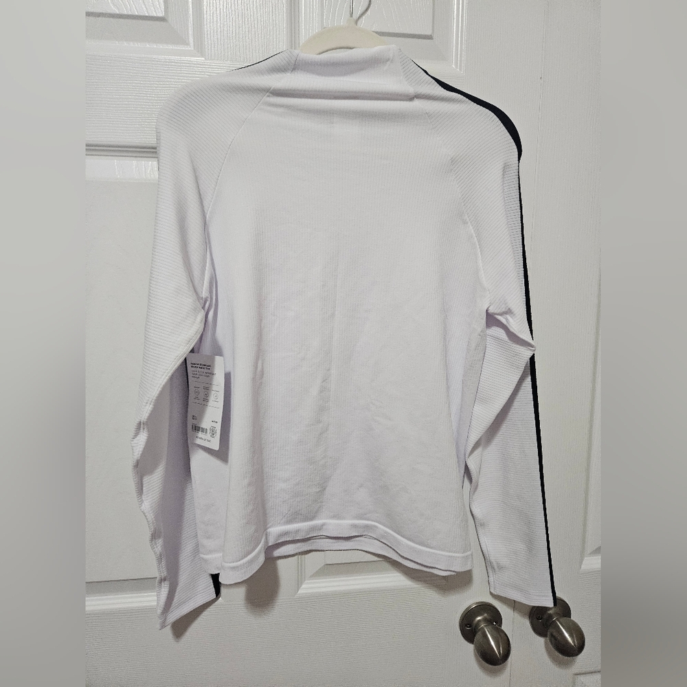 Renew Seamless Mock Neck Top  Athleta NWT - Picture 4 of 4